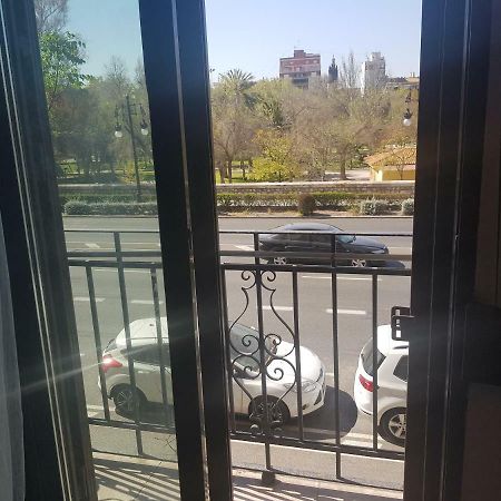 Domus Valencia Apartamentos Centro Frente A Torres De Serrano ภายนอก รูปภาพ