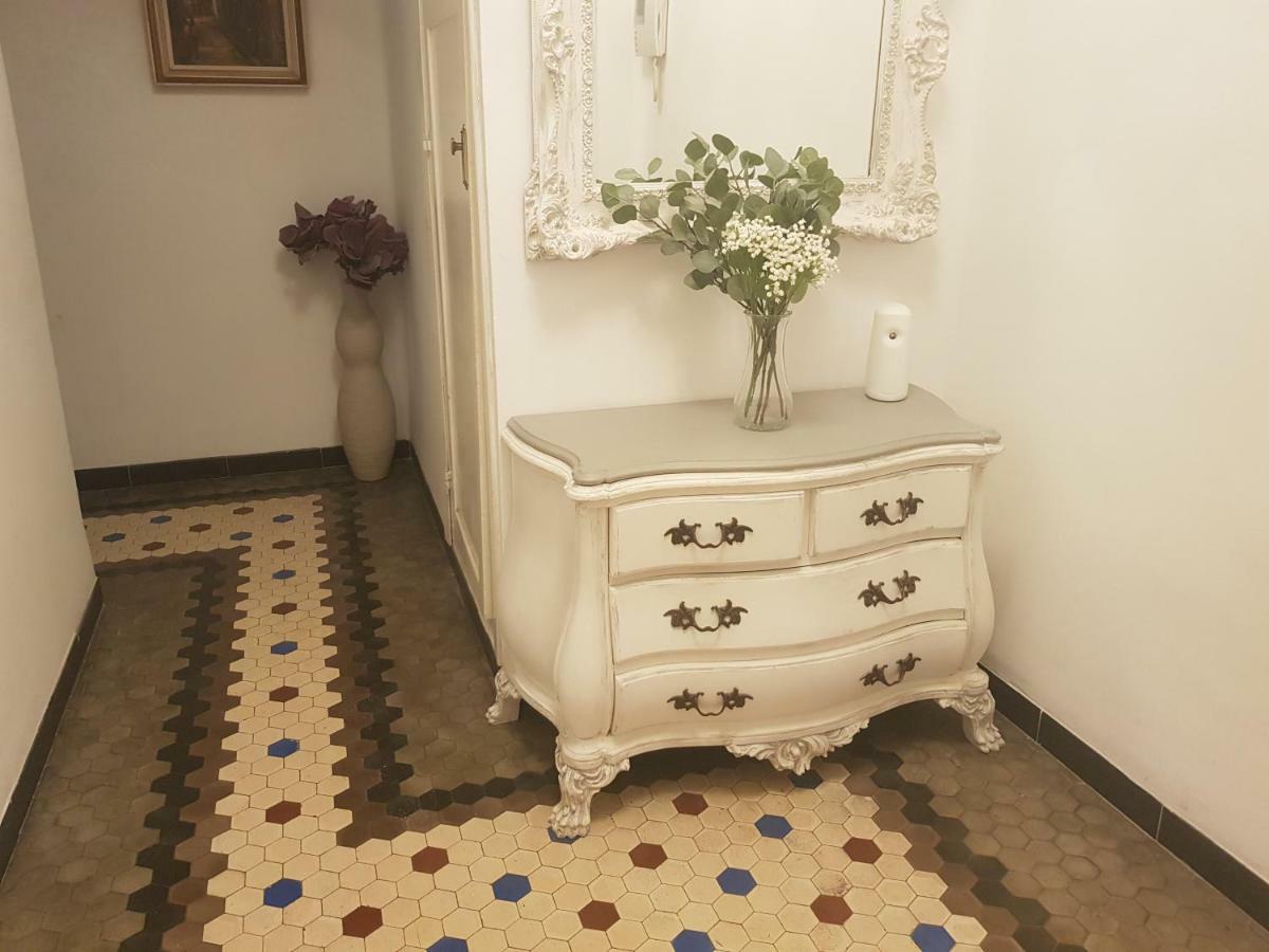 Domus Valencia Apartamentos Centro Frente A Torres De Serrano ภายนอก รูปภาพ