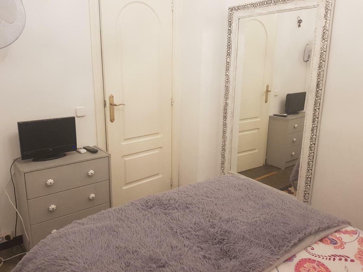 Domus Valencia Apartamentos Centro Frente A Torres De Serrano ภายนอก รูปภาพ
