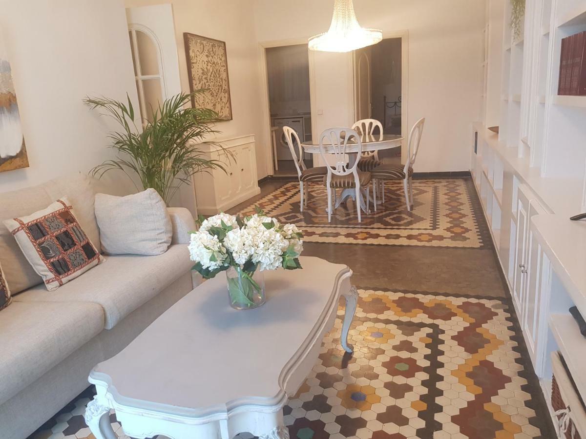 Domus Valencia Apartamentos Centro Frente A Torres De Serrano ภายนอก รูปภาพ